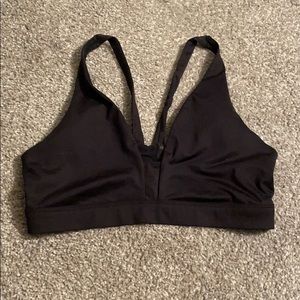 Black sports bra